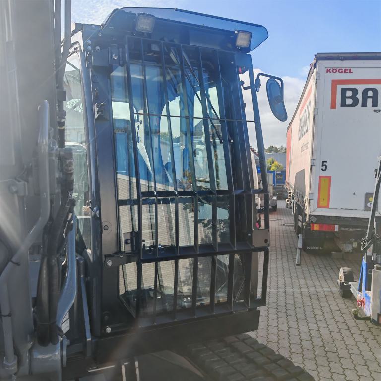 panzerglaserei-Kobelco-SK85-05