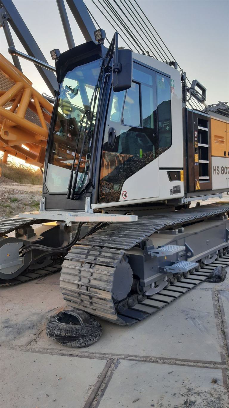 bulletproof-glass-armored-glass-liebherr-rope-excavator-hs-8070-01