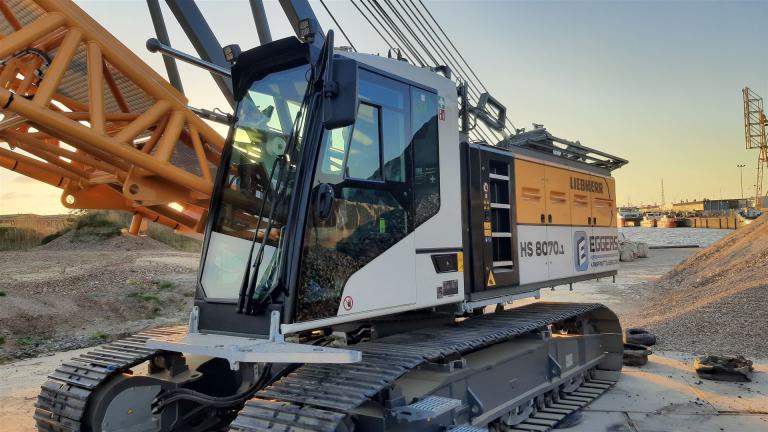 bulletproof-glass-armored-glass-liebherr-rope-excavator-hs-8070-05