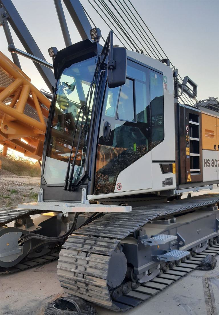 bulletproof-glass-armored-glass-liebherr-rope-excavator-hs-8070-08