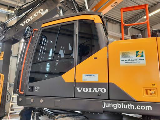 Construction machinery armouring with armoured glass and FOPS for Volvo excavators for demolition, demolition and munitions recovery, explosion protection ER 4