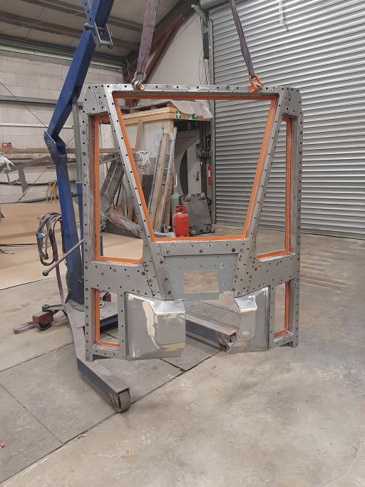 Armouring of construction machinery with bullet-proof glass for wheel loaders Caterpillar CAT 906 M and 908 M